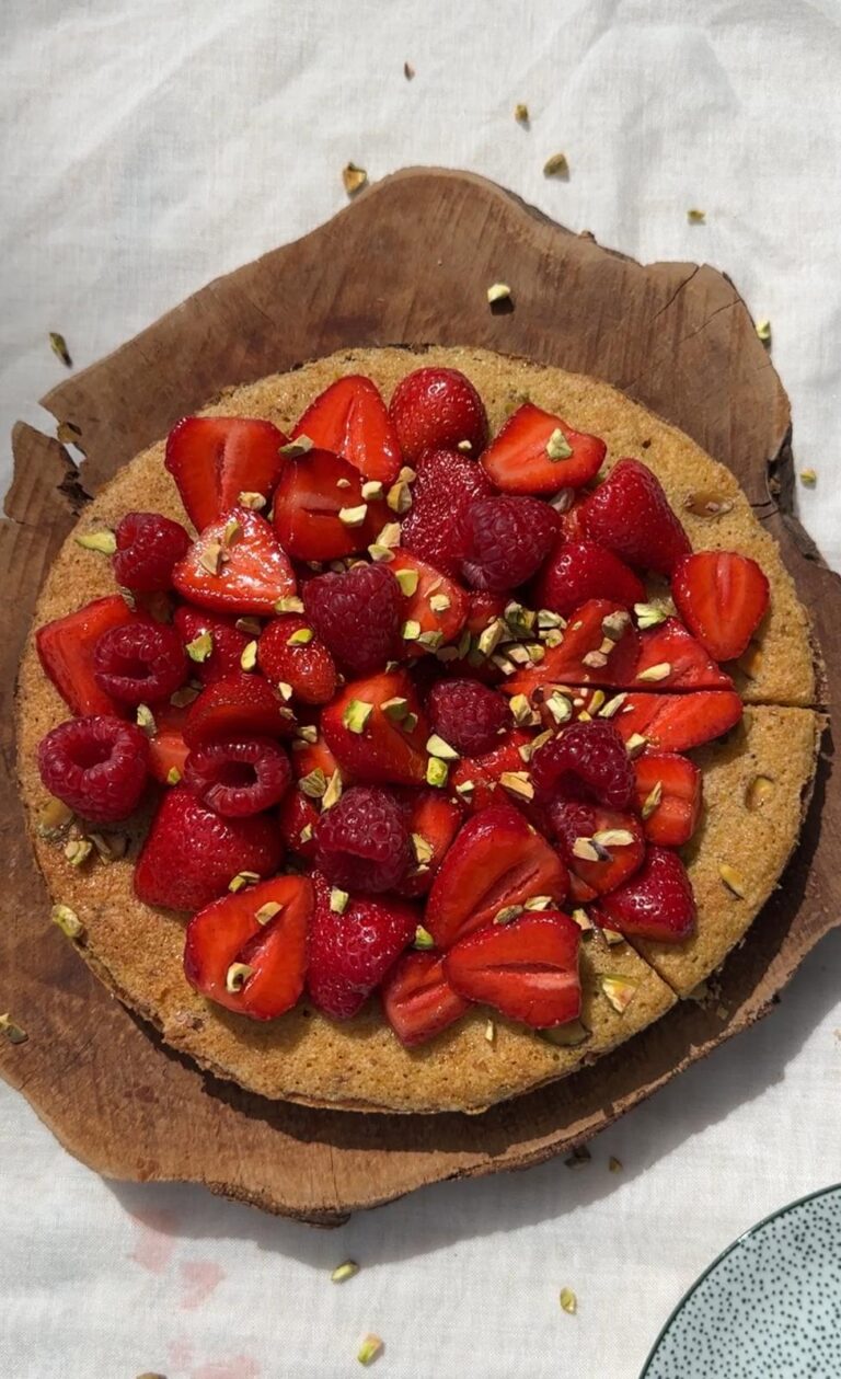 Pistachio and strawberry tart